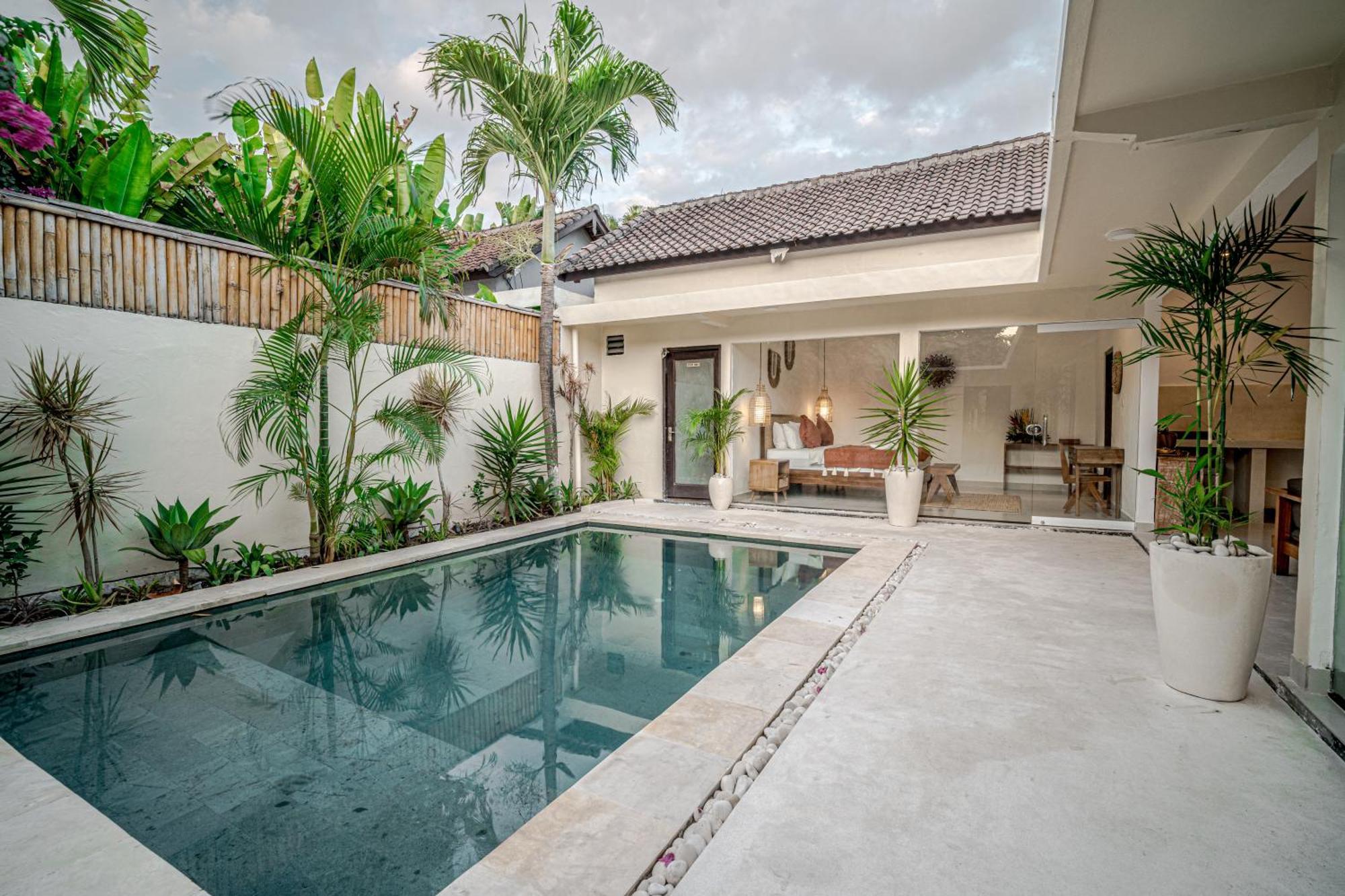 Lemone 5 By Bali Solutions Villa